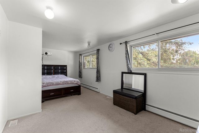 2738 Berry Drive, Bloomfield Hills, MI 48304