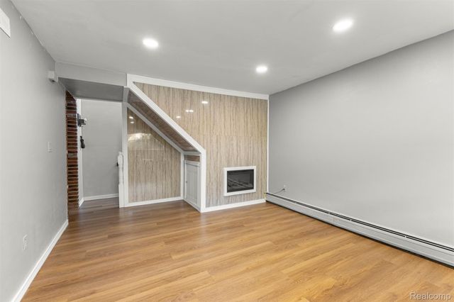 2738 Berry Drive, Bloomfield Hills, MI 48304