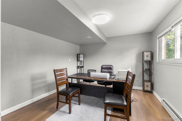 2738 Berry Drive, Bloomfield Hills, MI 48304