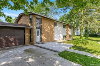 2738 Berry Drive, Bloomfield Hills, MI 48304
