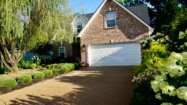 1268 Baker Creek Dr, Spring Hill, TN 37174