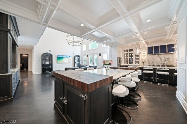 129 Braidburn Rd, Florham Park Boro, NJ 07932