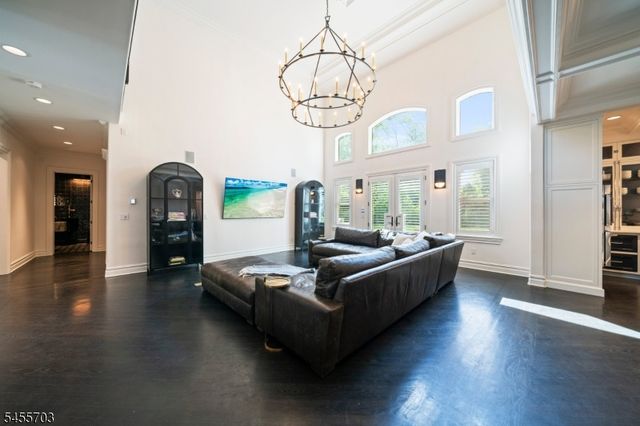 129 Braidburn Rd, Florham Park Boro, NJ 07932