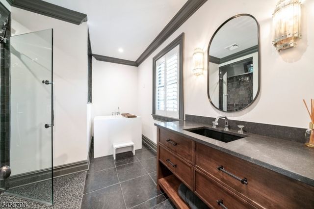129 Braidburn Rd, Florham Park Boro, NJ 07932