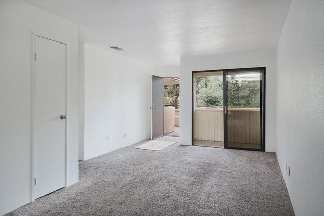 701 N Los Felices Circle W 208, Palm Springs, CA 92262