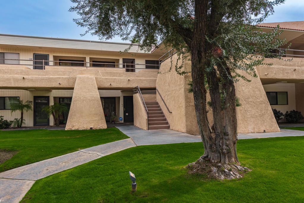 701 N Los Felices Circle W 208, Palm Springs, CA 92262