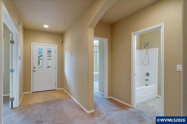 911 Ike Mooney Rd NE, Silverton, OR 97381
