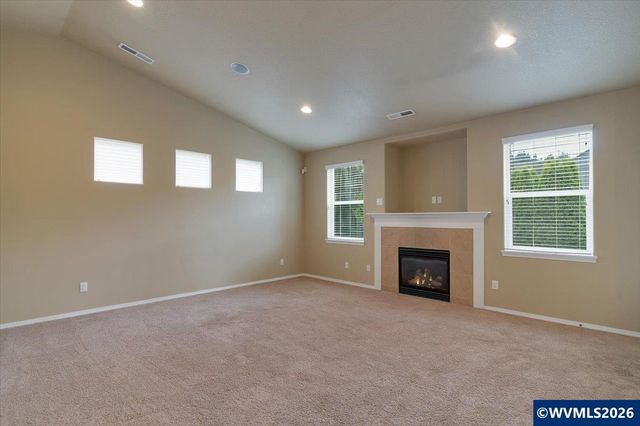 911 Ike Mooney Rd NE, Silverton, OR 97381