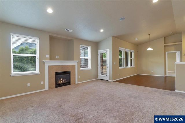 911 Ike Mooney Rd NE, Silverton, OR 97381