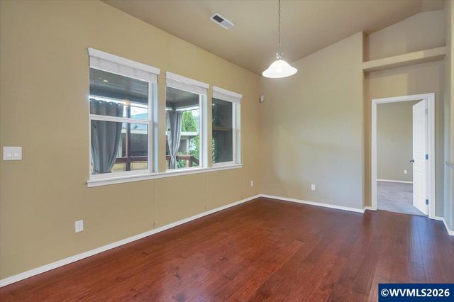 911 Ike Mooney Rd NE, Silverton, OR 97381