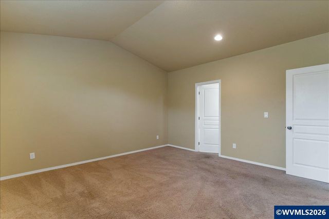 911 Ike Mooney Rd NE, Silverton, OR 97381