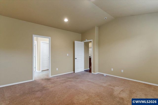 911 Ike Mooney Rd NE, Silverton, OR 97381