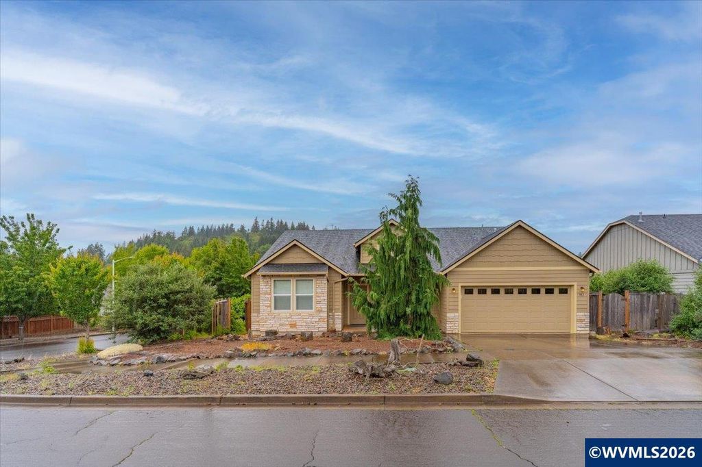 911 Ike Mooney Rd NE, Silverton, OR 97381