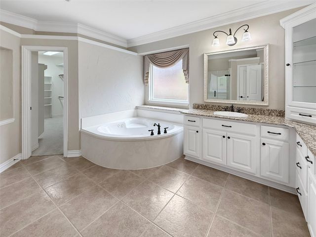 110 W Lansdowne Circle, The Woodlands, TX 77382