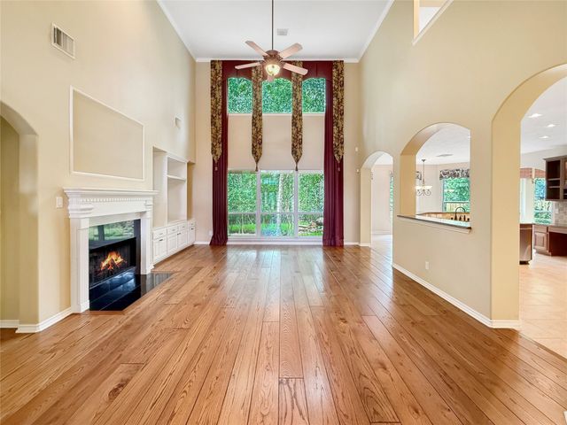 110 W Lansdowne Circle, The Woodlands, TX 77382