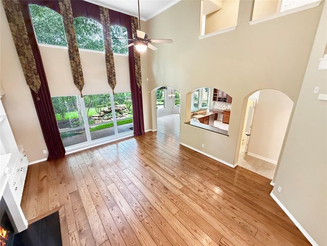 110 W Lansdowne Circle, The Woodlands, TX 77382