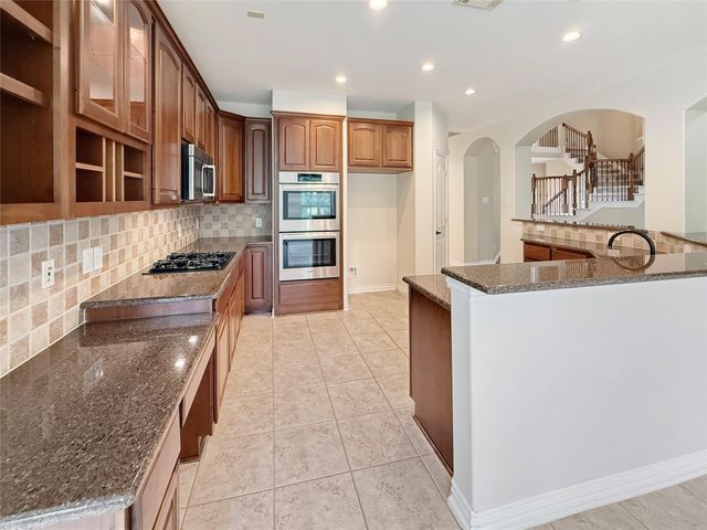110 W Lansdowne Circle, The Woodlands, TX 77382