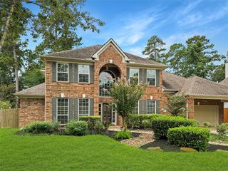110 W Lansdowne Circle, The Woodlands, TX 77382