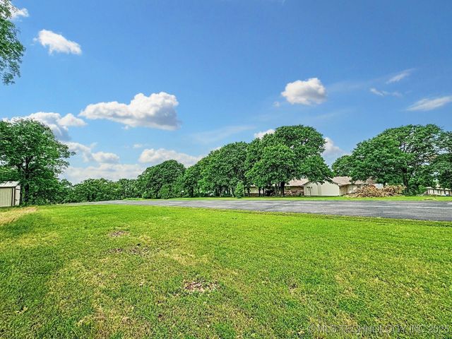 19061 E Wilderness Road, Cookson, OK 74427