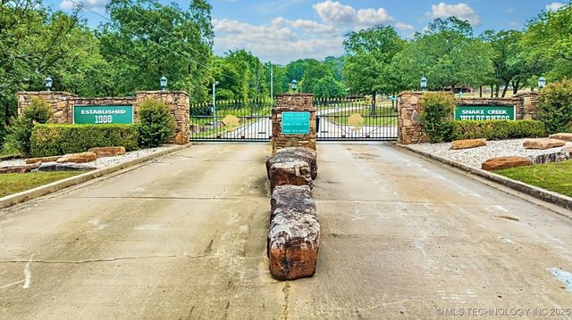 19061 E Wilderness Road, Cookson, OK 74427