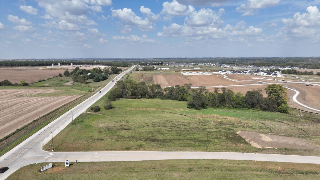 2701 Southbridge Drive, Adel, IA 50003