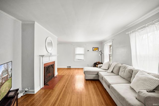 910 Vine Street, West Lafayette, IN 47906