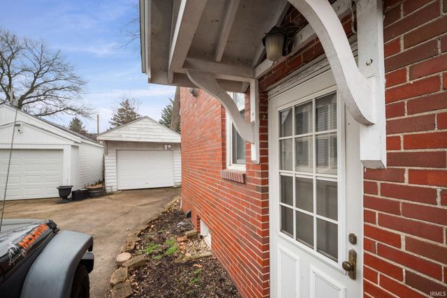 910 Vine Street, West Lafayette, IN 47906