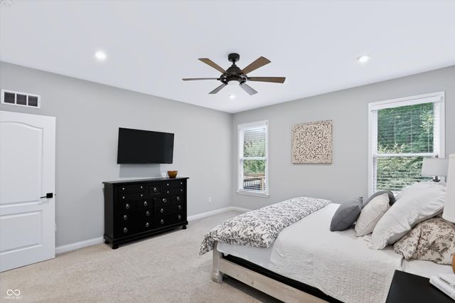 230 Elmsborough Bend, Westfield, IN 46074