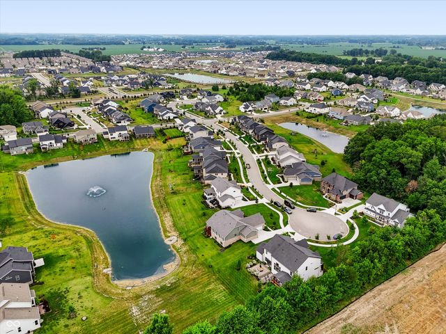 230 Elmsborough Bend, Westfield, IN 46074