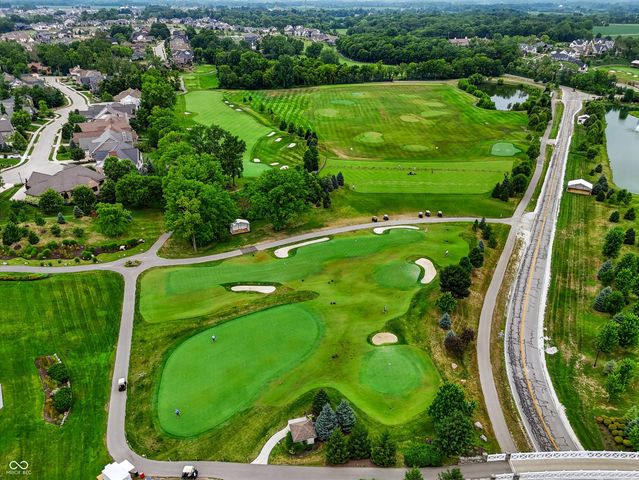 230 Elmsborough Bend, Westfield, IN 46074