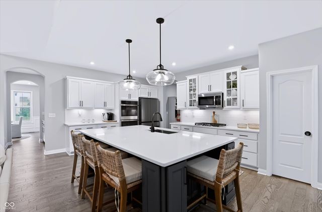 230 Elmsborough Bend, Westfield, IN 46074
