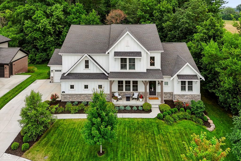 230 Elmsborough Bend, Westfield, IN 46074