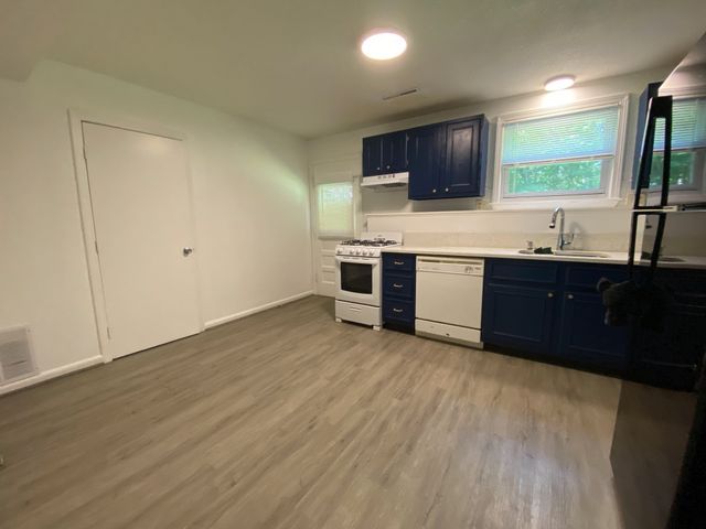 128 Cheryl Lane 1R, Holliston, MA 01746