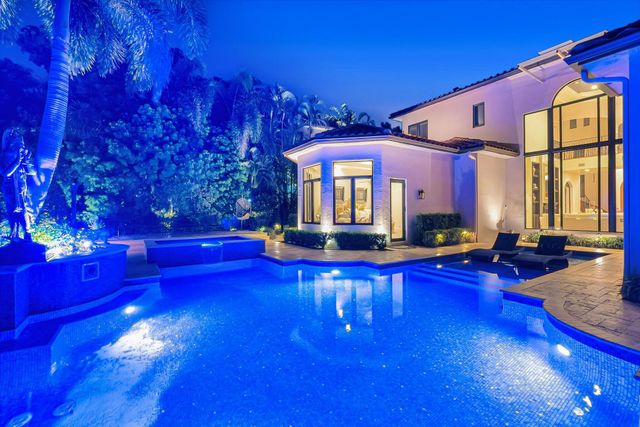9187 Redonda Drive, Boca Raton, FL 33496
