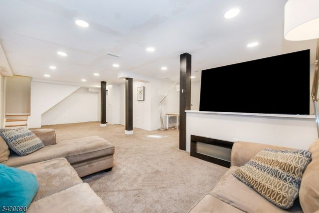 110 Belleview Ave, Butler Boro, NJ 07405