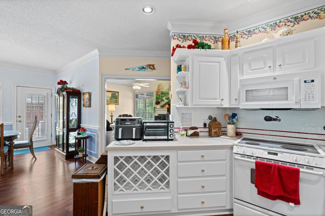 7581 Livingston Drive, Jonesboro, GA 30236