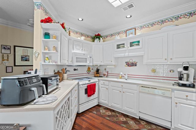 7581 Livingston Drive, Jonesboro, GA 30236
