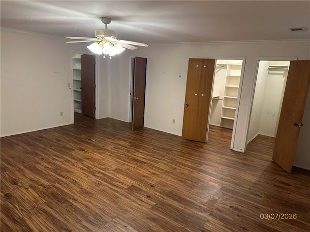 2710 Camelot Drive, Russellville, AR 72801