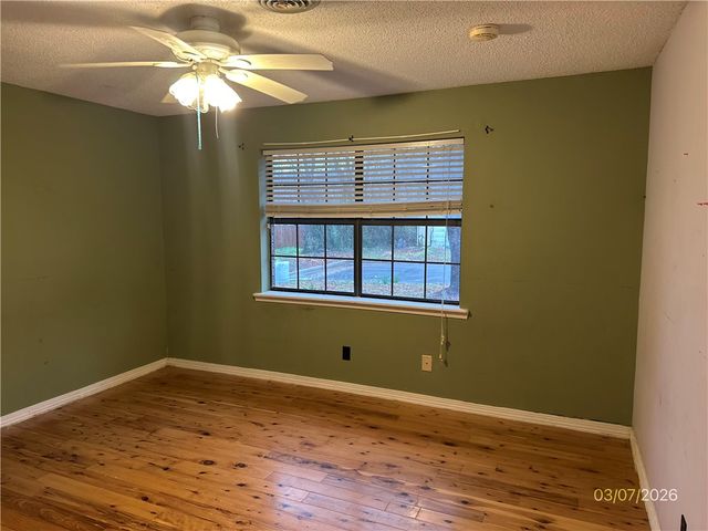 2710 Camelot Drive, Russellville, AR 72801