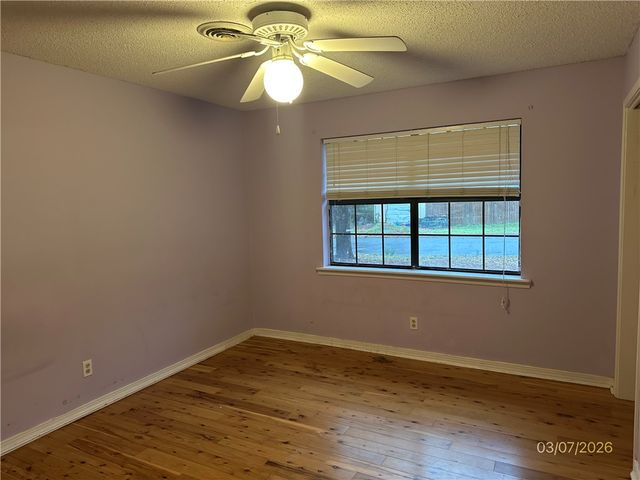 2710 Camelot Drive, Russellville, AR 72801