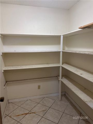 2710 Camelot Drive, Russellville, AR 72801