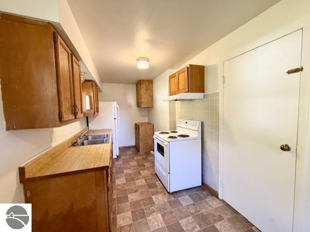 422 Rockingham Avenue, Alma, MI 48801