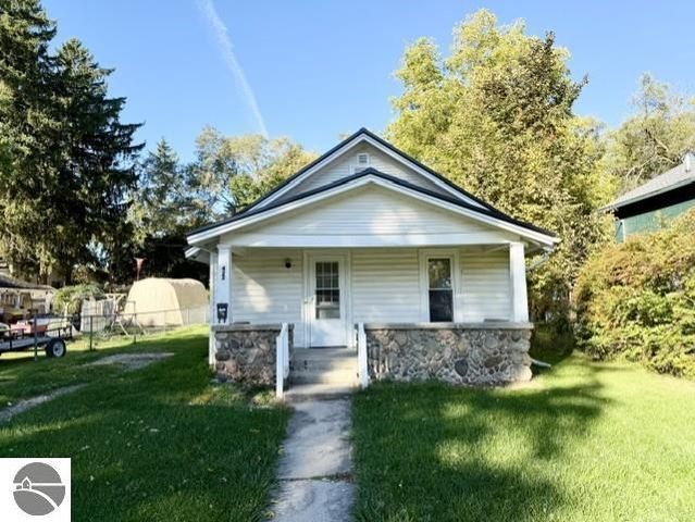 422 Rockingham Avenue, Alma, MI 48801