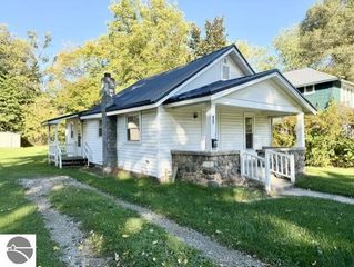 422 Rockingham Avenue, Alma, MI 48801