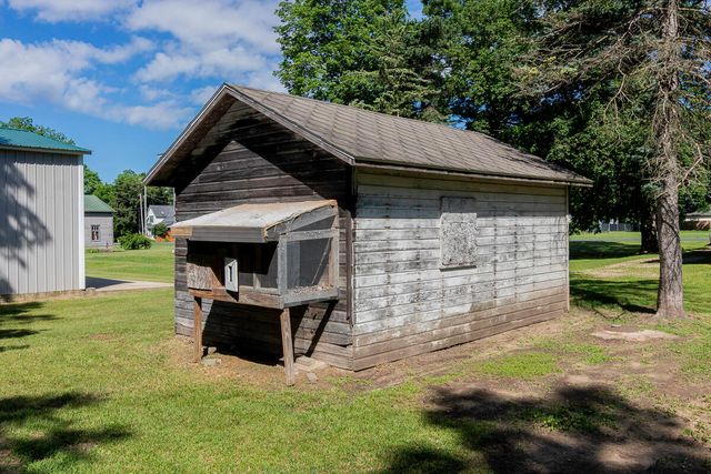 205 W Sherwood Street, Decatur, MI 49045