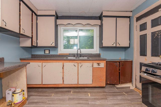 205 W Sherwood Street, Decatur, MI 49045