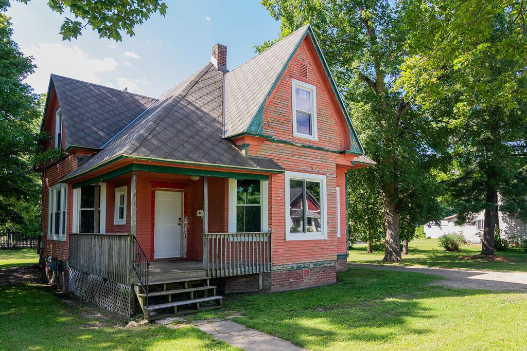 205 W Sherwood Street, Decatur, MI 49045