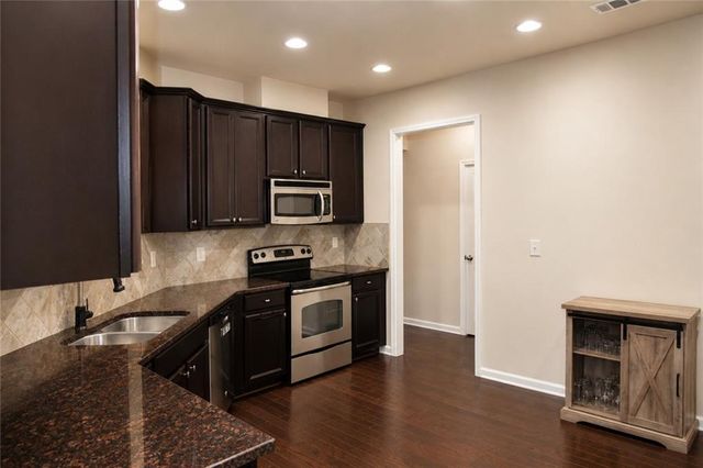 730 Middleton Place, Alpharetta, GA 30004