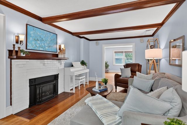 35 Richardson Rd, Belmont, MA 02478