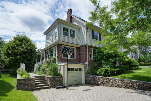 35 Richardson Rd, Belmont, MA 02478